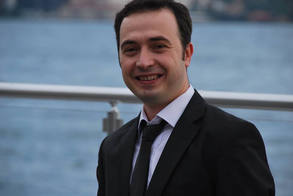 Zeki Aşık 

